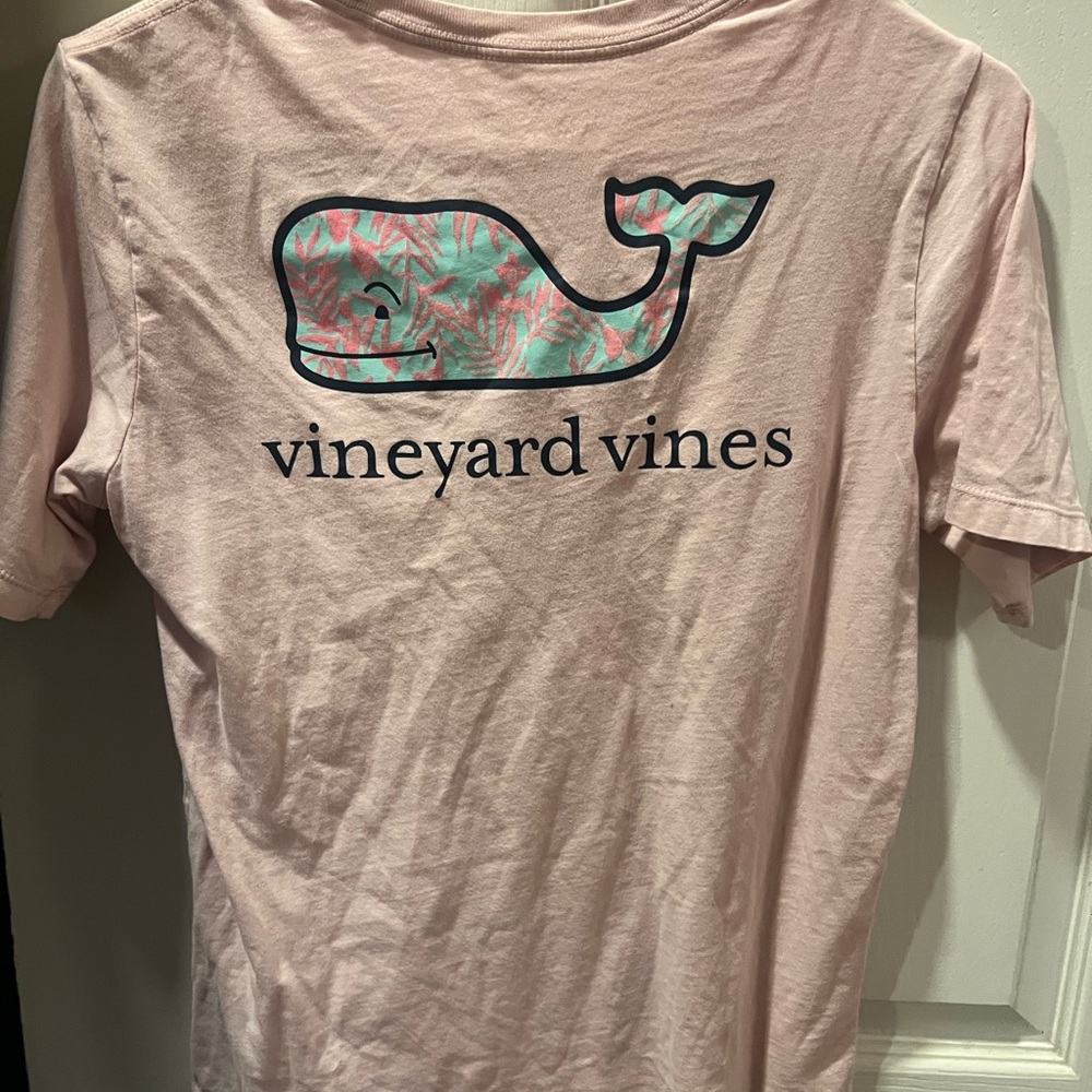 Vineyard Vines t-shirt size large - Picture 2 of 4
